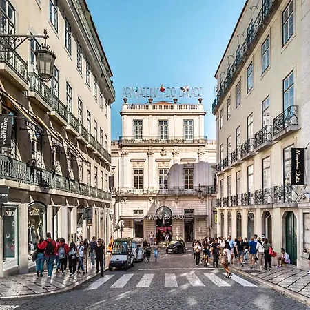 Appartement Lisbon Charming Santos Apartment With Patio